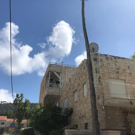 Apartamento Bat Galim - By The Sea Haifa Exterior foto